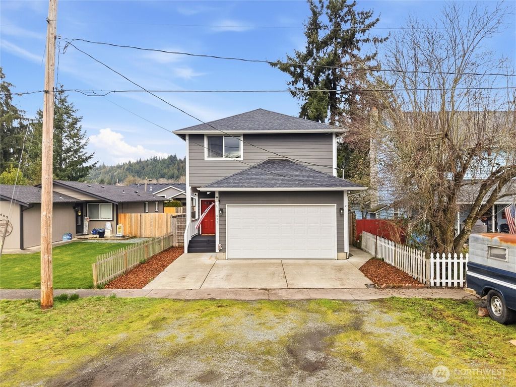 Photo of 411 Hardefeldt Street SE, Orting, WA 98360 (MLS # 2481757)