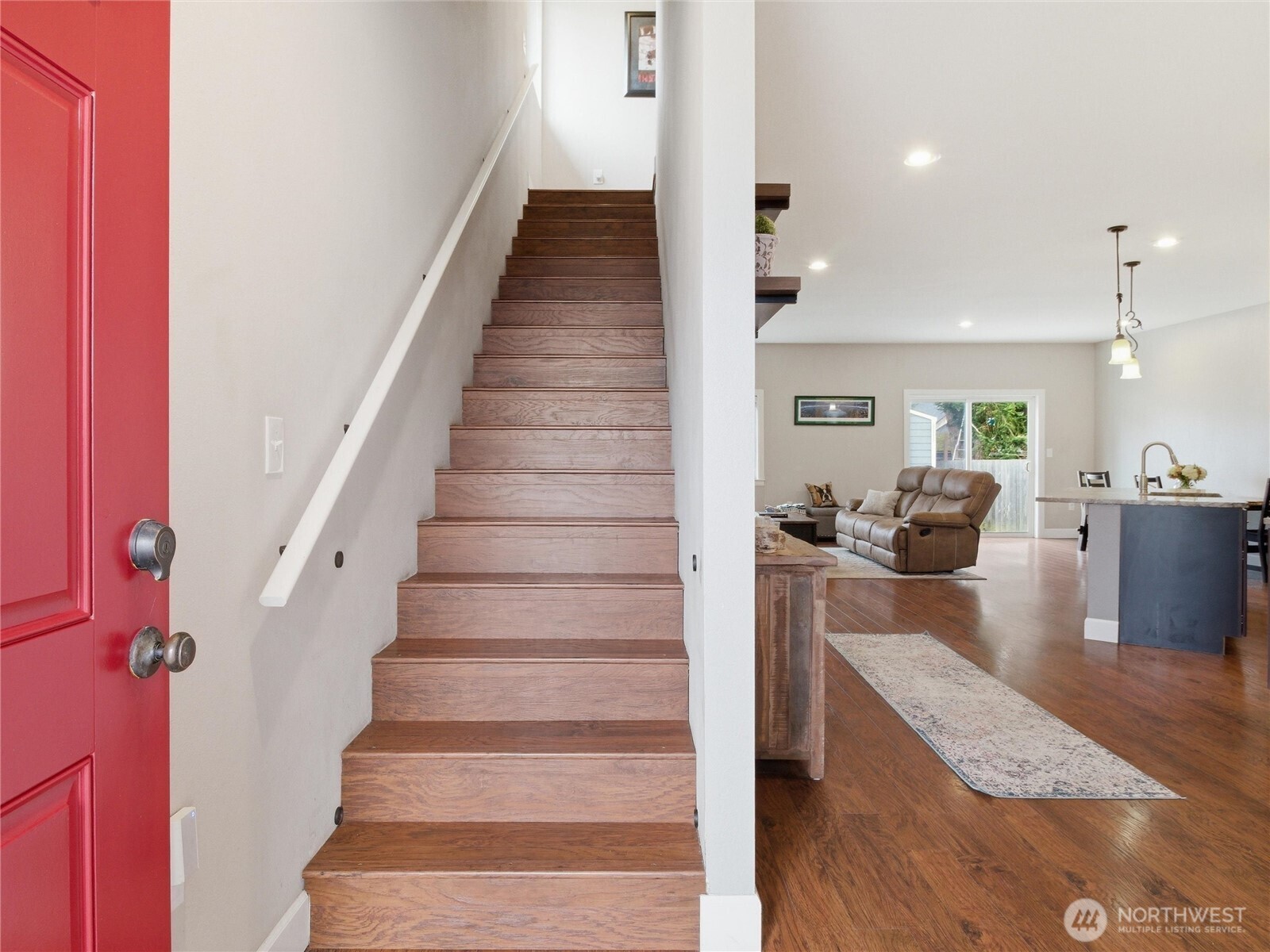 411 Hardefeldt Street SE