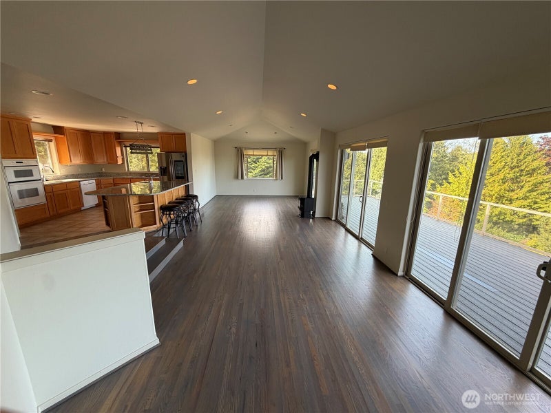 152 Dunsmuir Rd