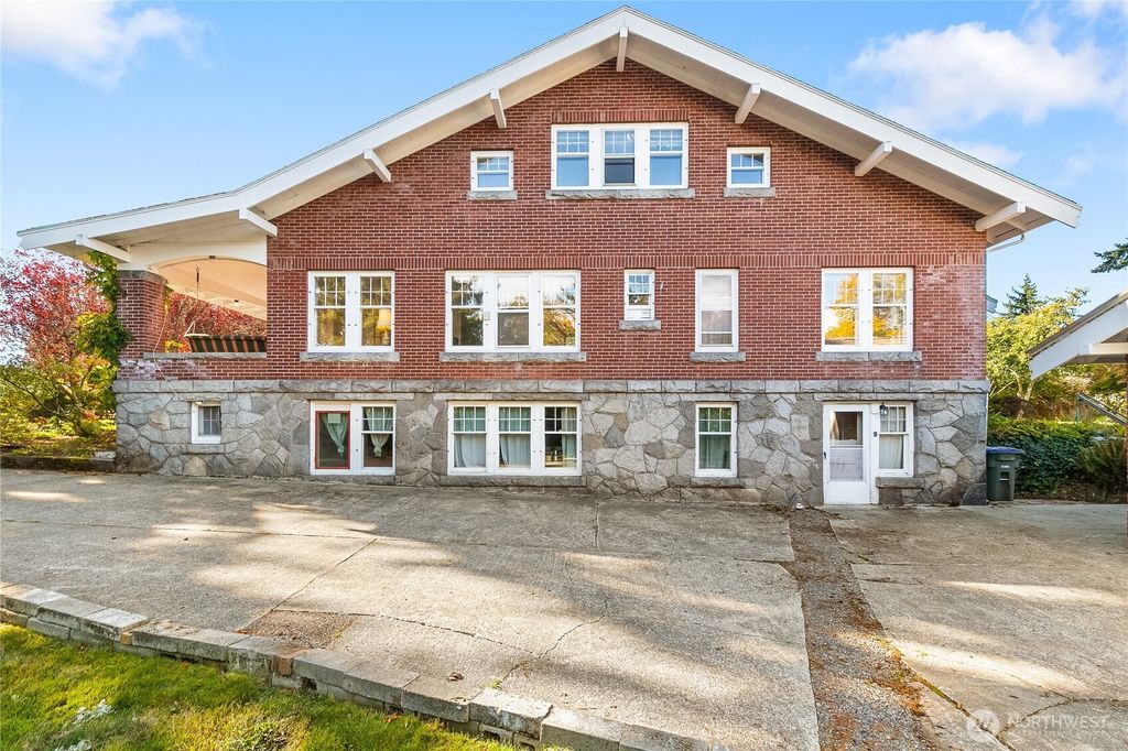 Photo of 3905 Idaho Street, Bellingham, WA 98229 (MLS # 2448749)