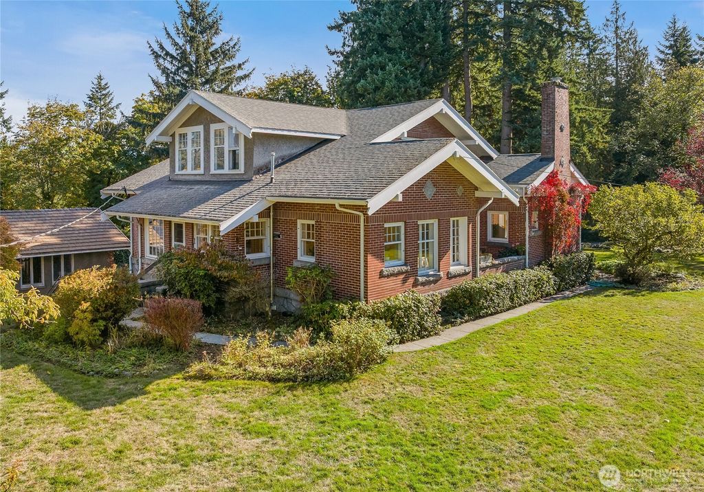 Photo of 3905 Idaho Street, Bellingham, WA 98229 (MLS # 2448749)