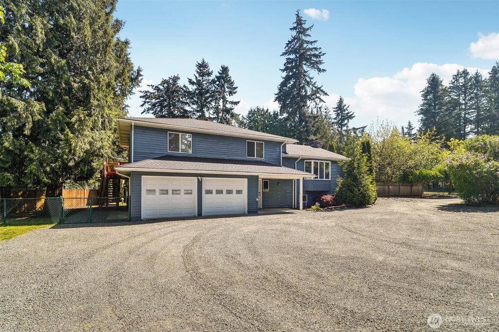 Photo of 3420 SW 344th Street, Federal Way, WA 98023 (MLS # 2370466)