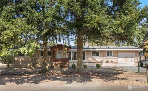 Photo of 2352 N 188th Street, Shoreline, WA 98133 (MLS # 2574568)