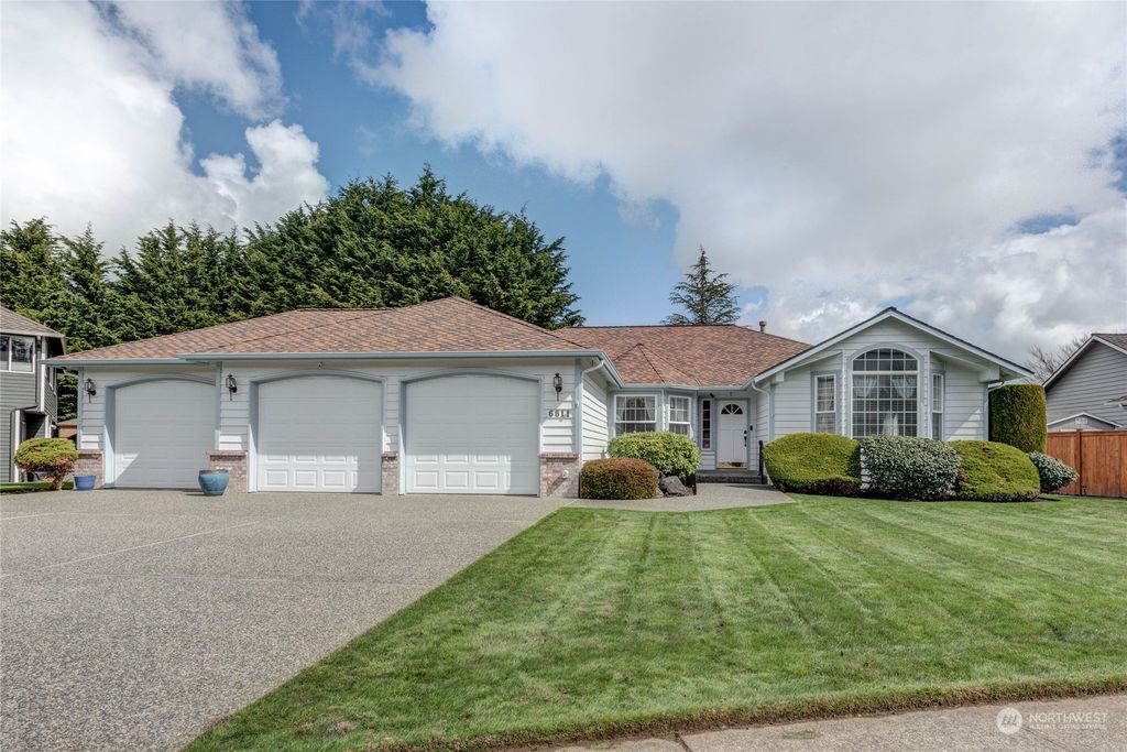 Photo of 6811 152nd Street SE, Snohomish, WA 98296 (MLS # 2051162)