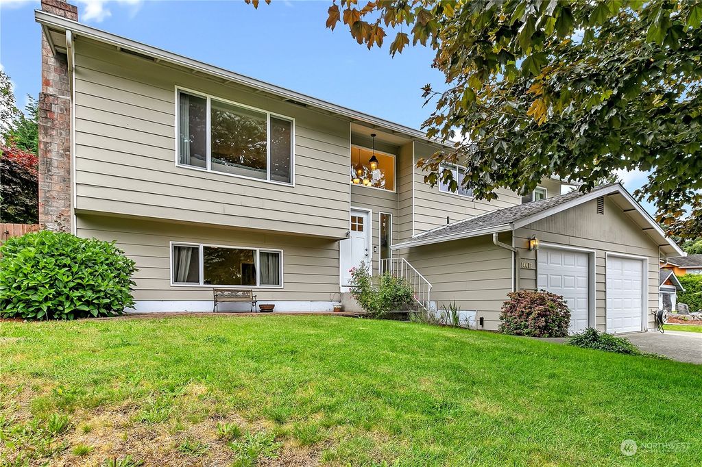 Photo of 14412 SE 198th Court, Renton, WA 98058 (MLS # 2246986)