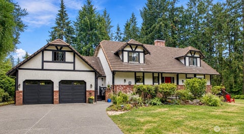 Photo of 18115 NE 113th Street, Redmond, WA 98052 (MLS # 2578571)