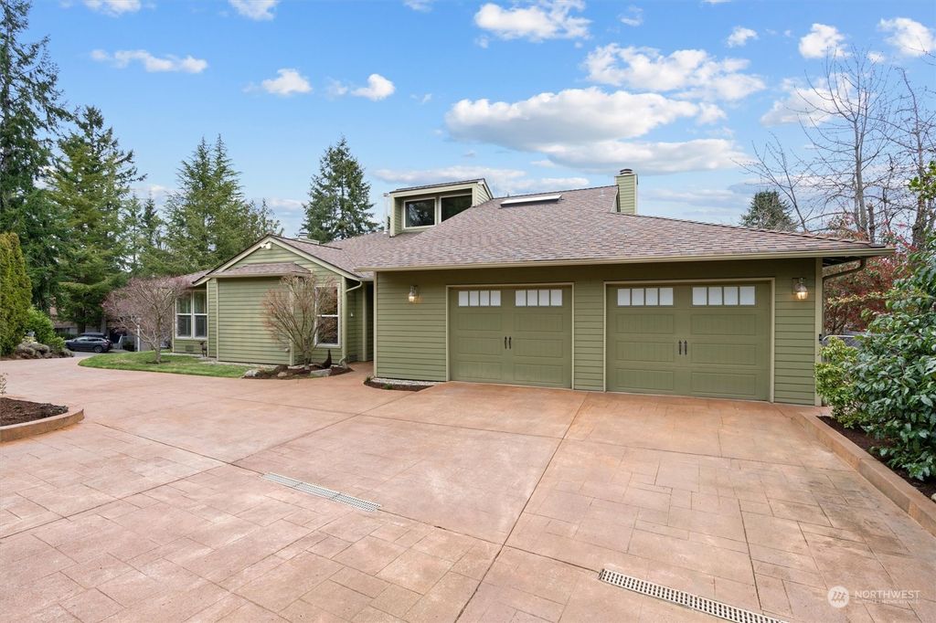 Photo of 15527 SE 48th Drive, Bellevue, WA 98006 (MLS # 2055100)
