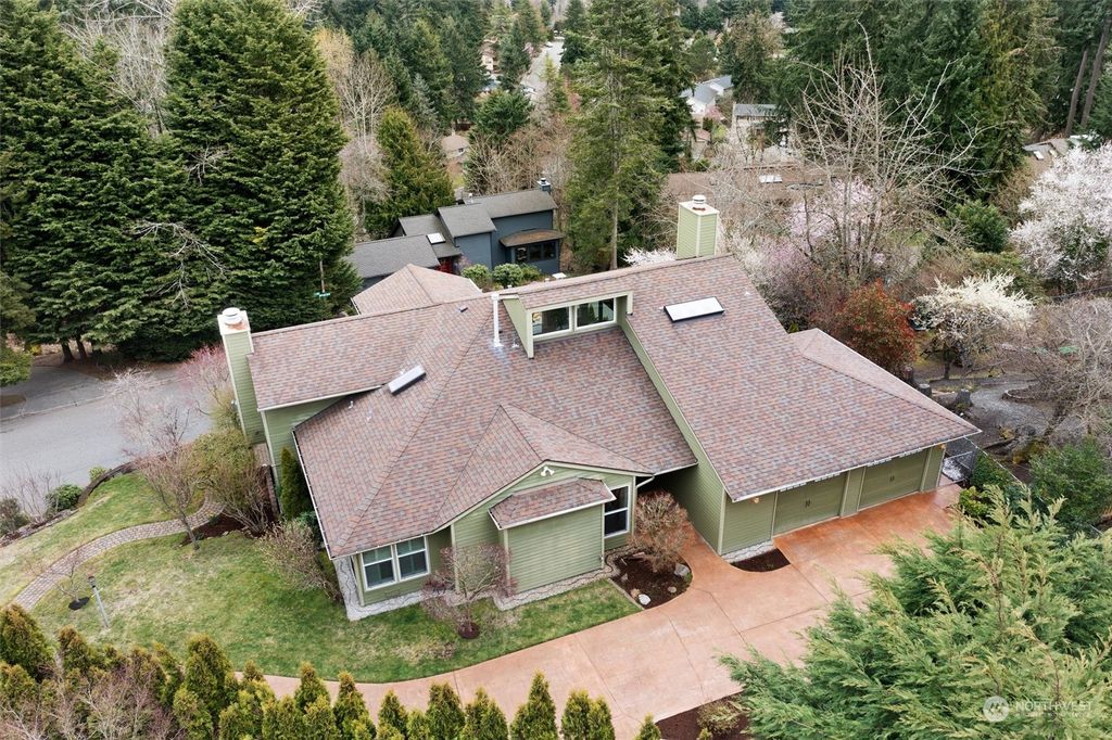 Photo of 15527 SE 48th Drive, Bellevue, WA 98006 (MLS # 2055100)