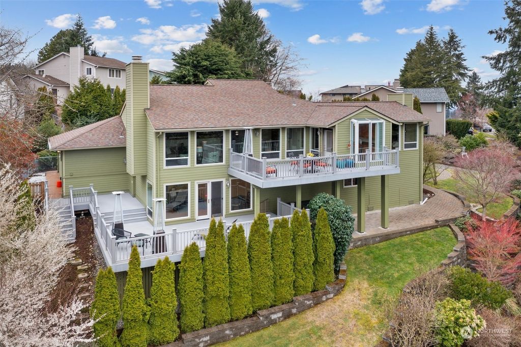 Photo of 15527 SE 48th Drive, Bellevue, WA 98006 (MLS # 2055100)