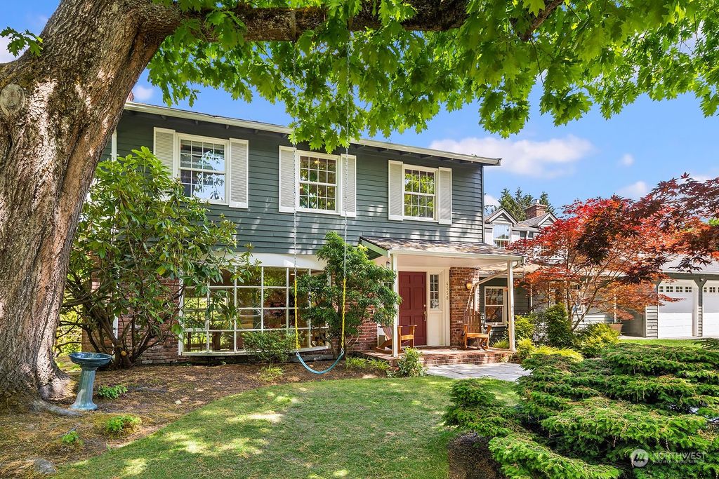 Photo of 4558 91st Avenue SE, Mercer Island, WA 98040 (MLS # 2072325)