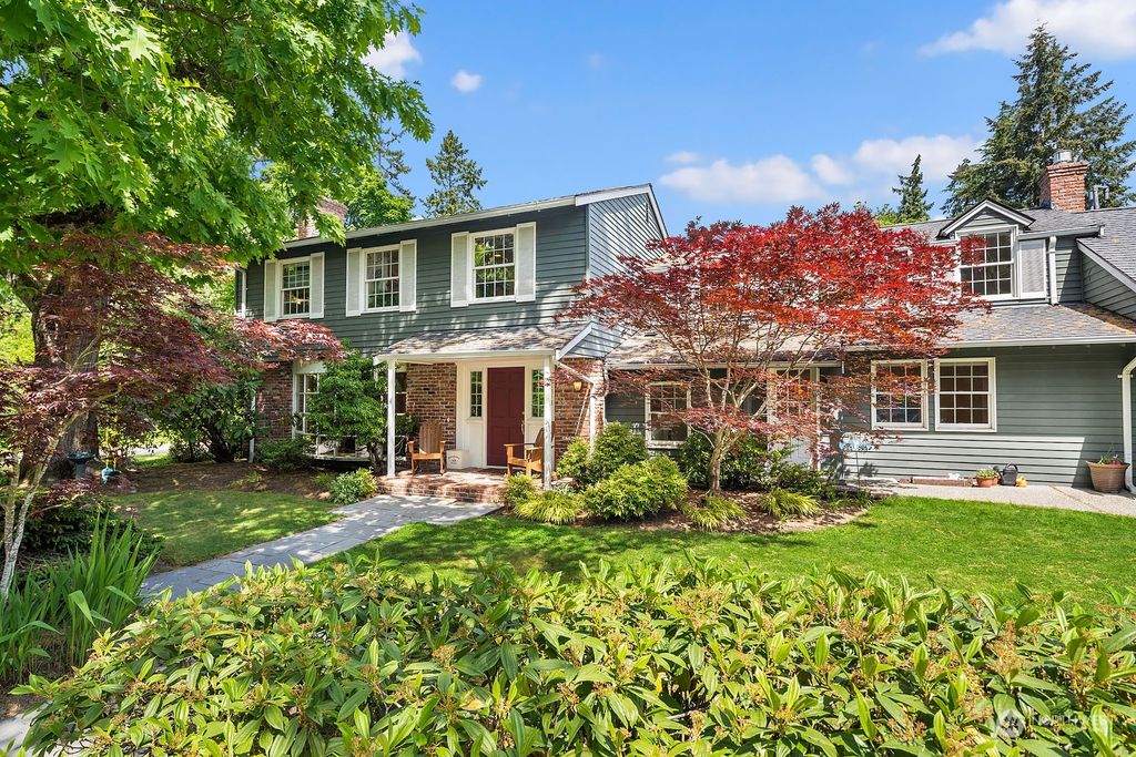 Photo of 4558 91st Avenue SE, Mercer Island, WA 98040 (MLS # 2072325)