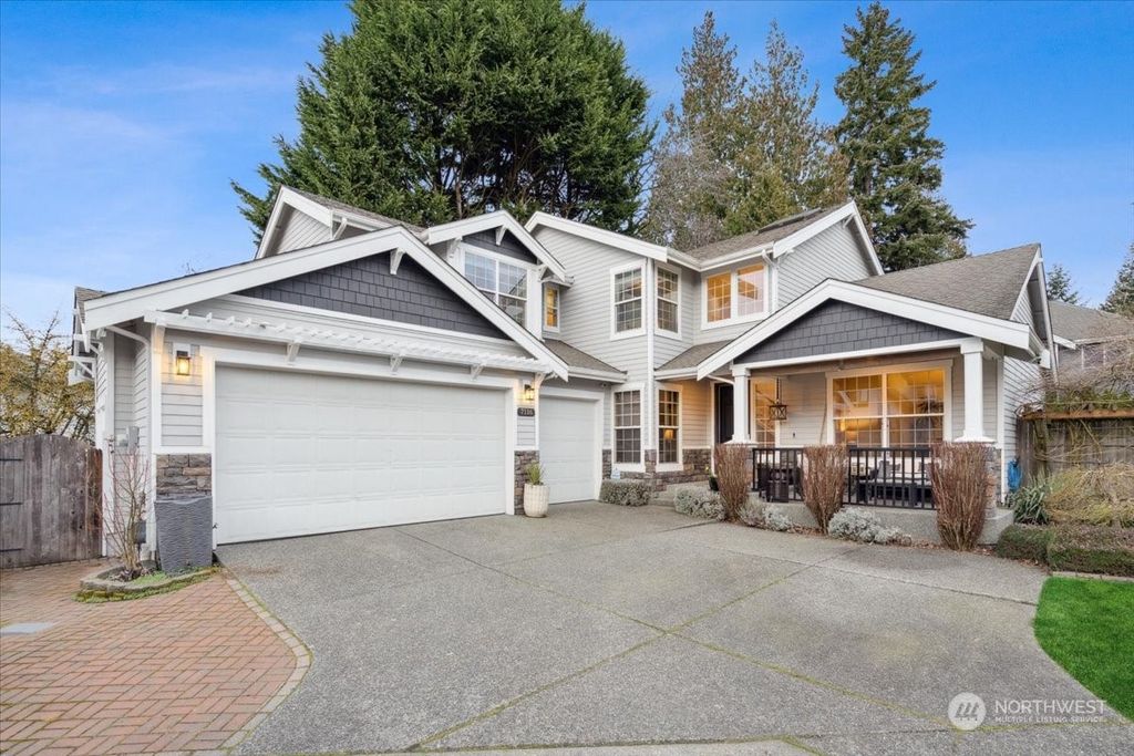 Photo of 7116 NE 167th Street, Kenmore, WA 98028 (MLS # 2037897)
