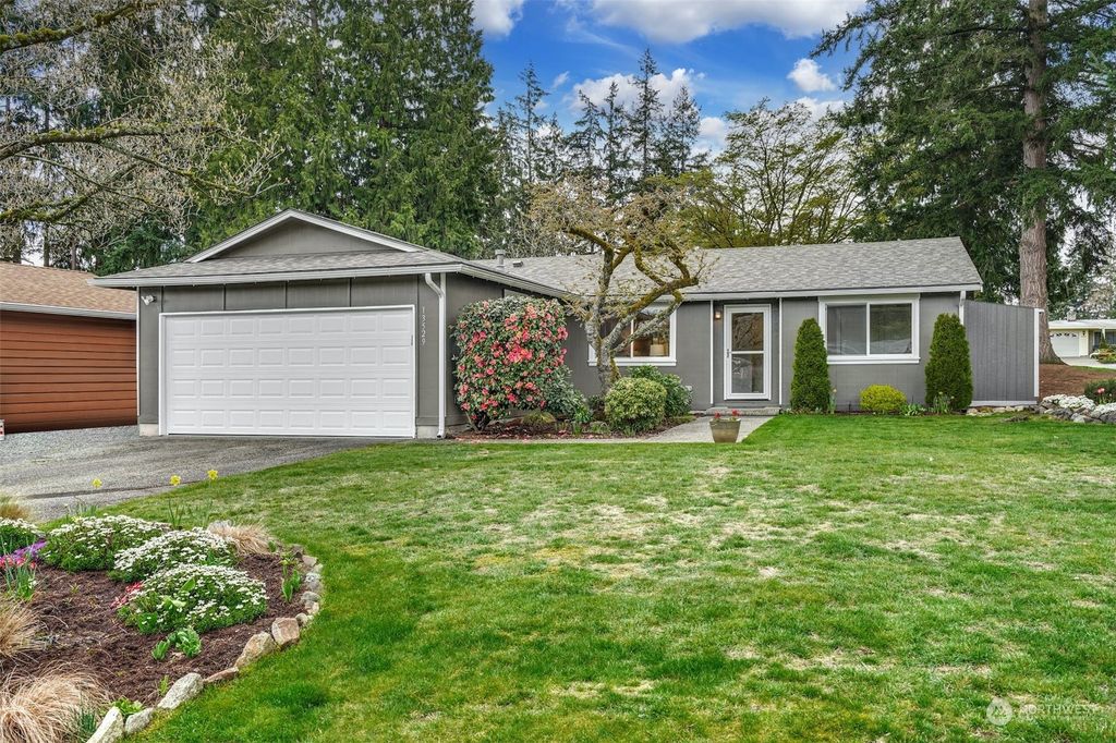Photo of 13529 120th Avenue NE, Kirkland, WA 98034 (MLS # 2058171)