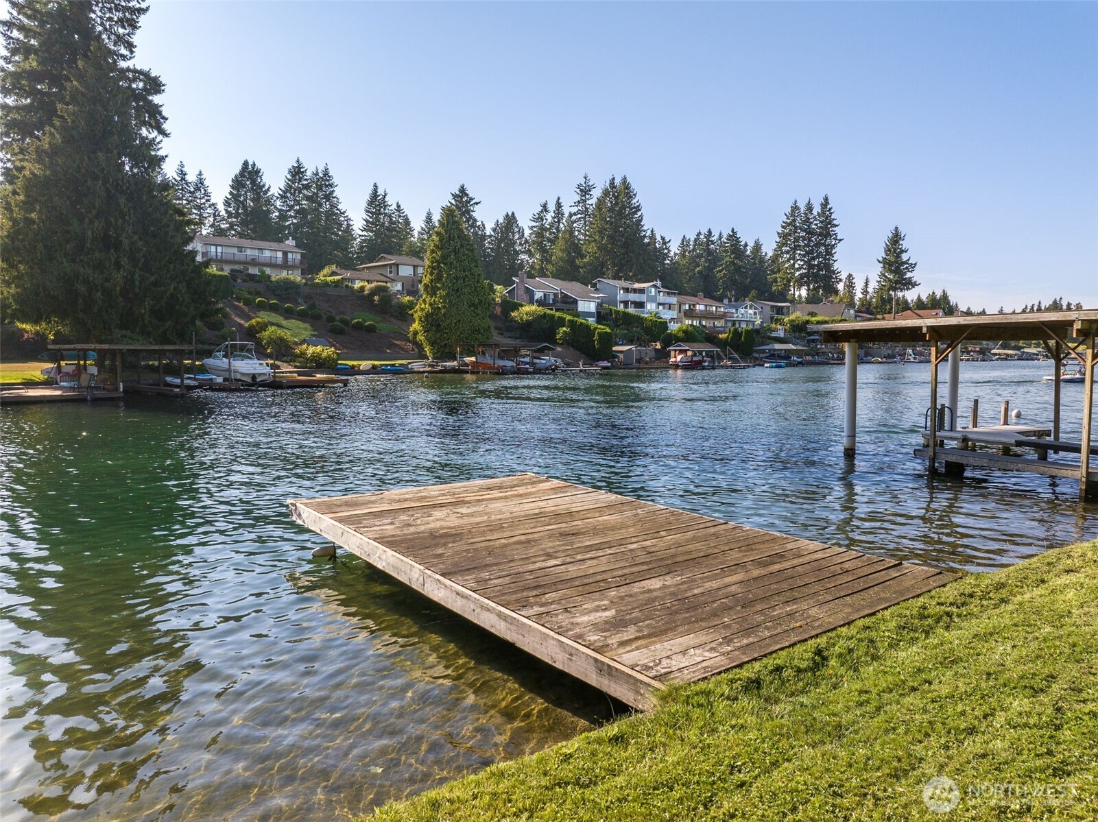 5004 Jenks Point Way E