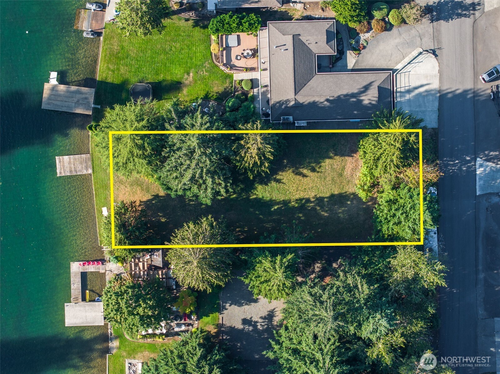 5004 Jenks Point Way E