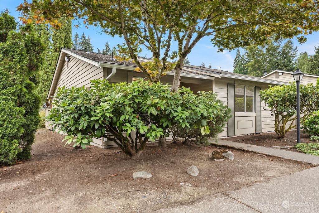 Photo of 728 126th Avenue NE #108, Bellevue, WA 98005 (MLS # 2269648)