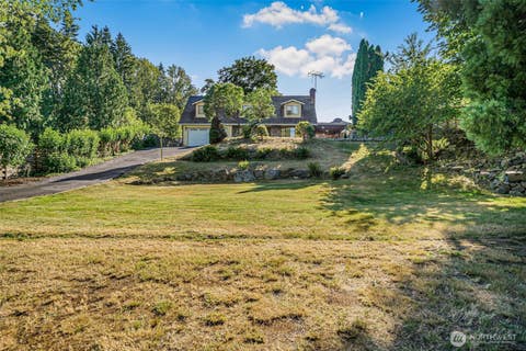 Photo of 15255 206th Avenue SE, Renton, WA 98059 (MLS # 2561558)