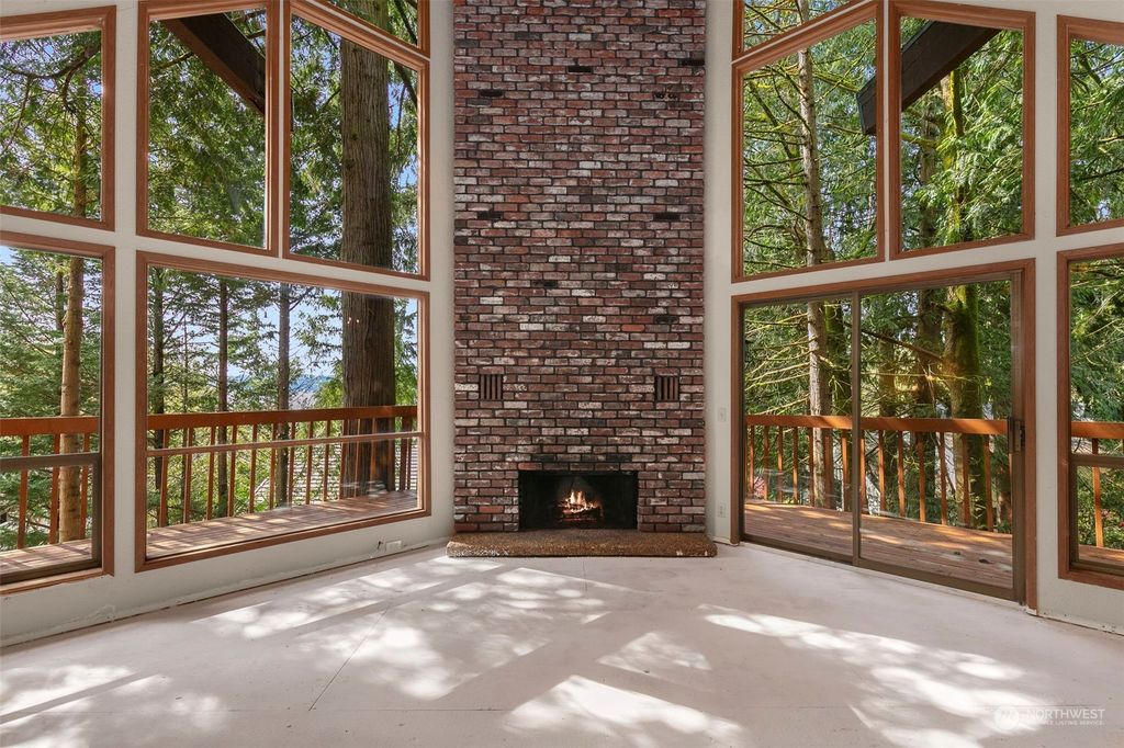 Photo of 1103 206th Avenue NE, Sammamish, WA 98074 (MLS # 2214556)