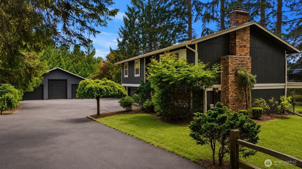 Photo of 8725 124th Street E, Puyallup, WA 98373 (MLS # 2526733)
