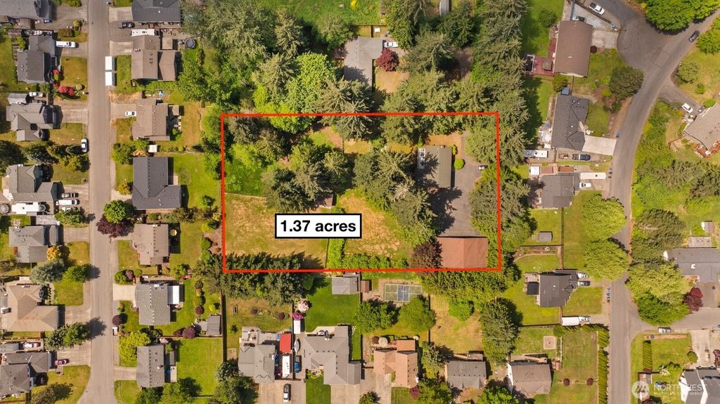 Photo of 8725 124th Street E, Puyallup, WA 98373 (MLS # 2526733)