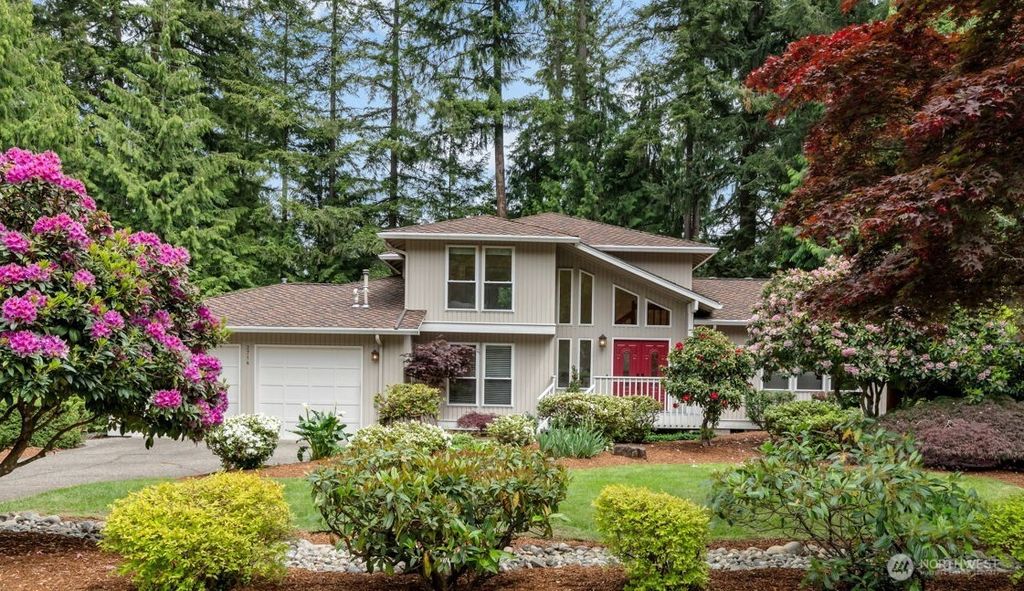 Photo of 2714 Sahalee Drive E, Sammamish, WA 98074 (MLS # 2379442)