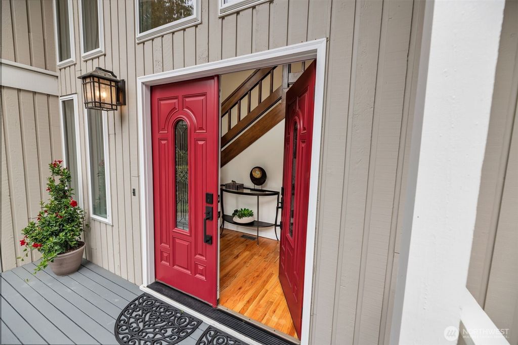 Photo of 2714 Sahalee Drive E, Sammamish, WA 98074 (MLS # 2379442)
