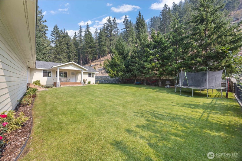4621 Navarre Coulee Road