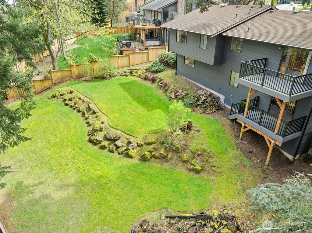 Photo of 4616 NE 201st Place, Lake Forest Park, WA 98155 (MLS # 2510469)