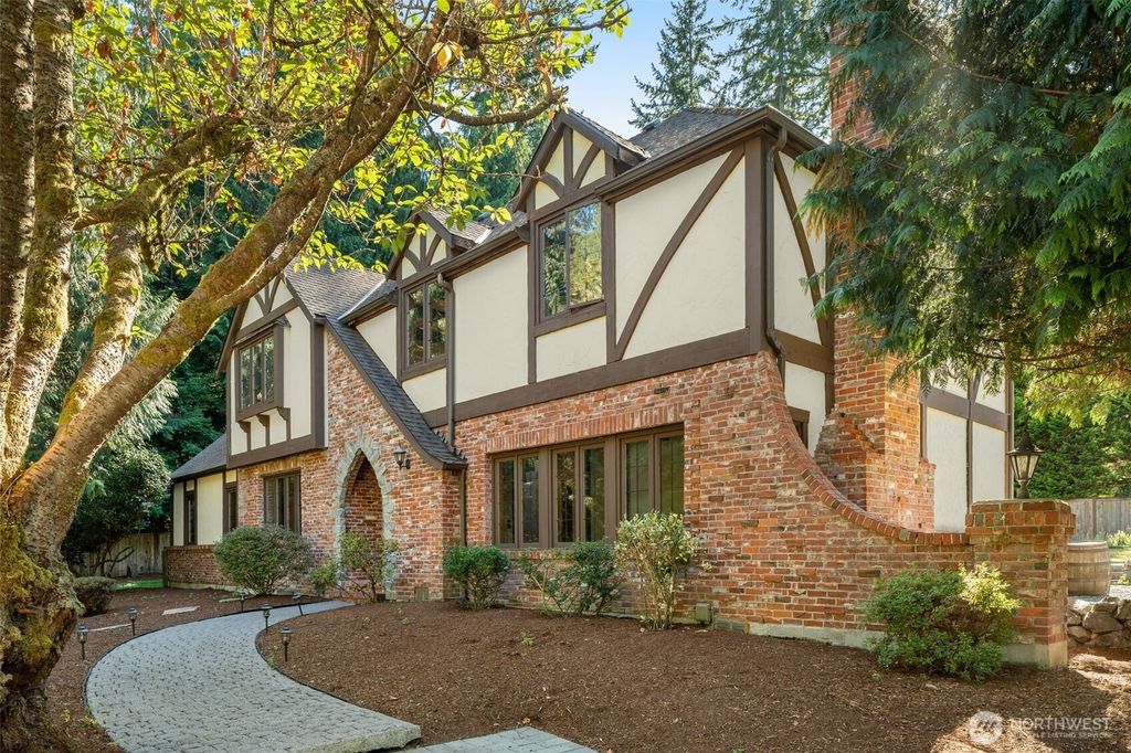 Photo of 23330 75th Avenue SE, Woodinville, WA 98072 (MLS # 2420048)