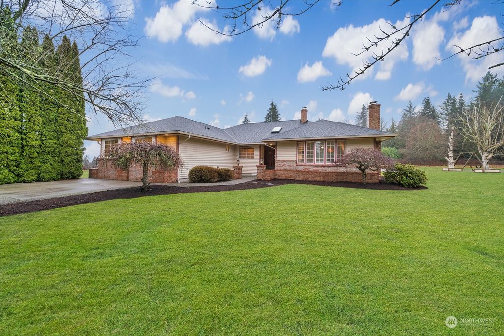 Photo of 25831 133rd Avenue NE, Arlington, WA 98223 (MLS # 2194499)