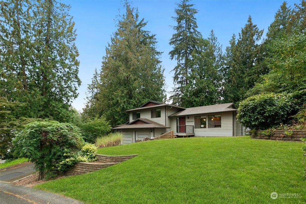 Photo of 20520 25th Avenue W, Lynnwood, WA 98036 (MLS # 2012114)