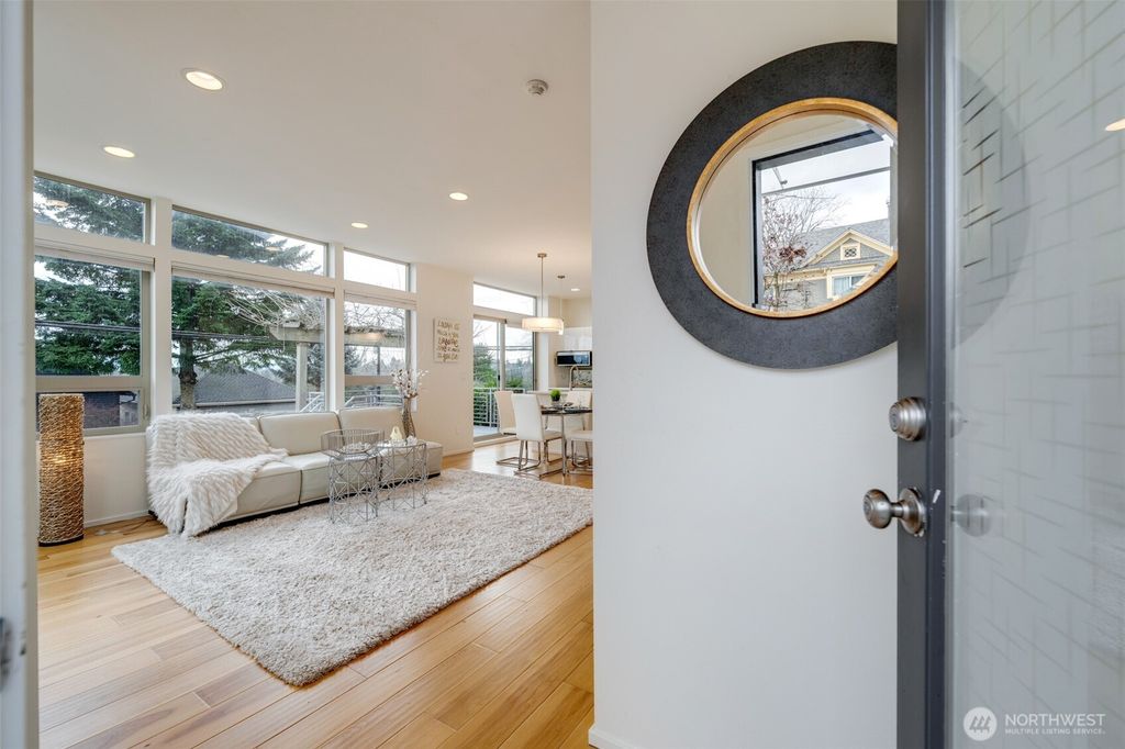 Photo of 781 26th Avenue E, Seattle, WA 98812 (MLS # 2468218)