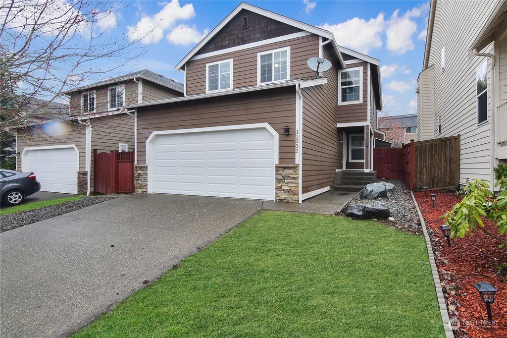 Photo of 11332 SE 193rd Place, Kent, WA 98031 (MLS # 2201357)