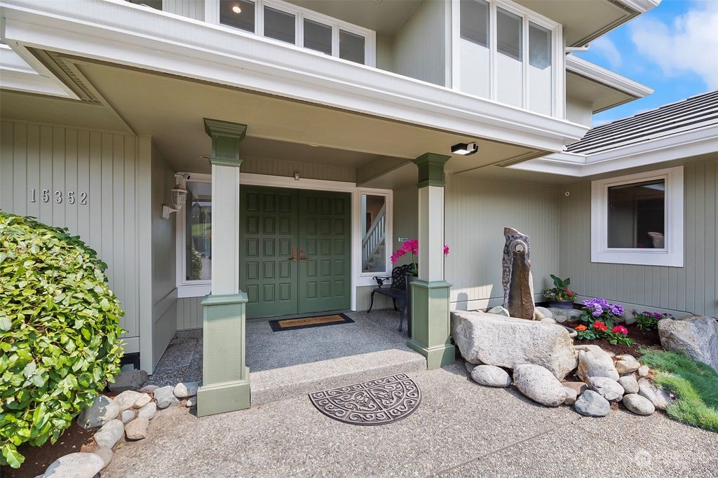 Photo of 15352 SE 53rd Street, Bellevue, WA 98006 (MLS # 2070592)