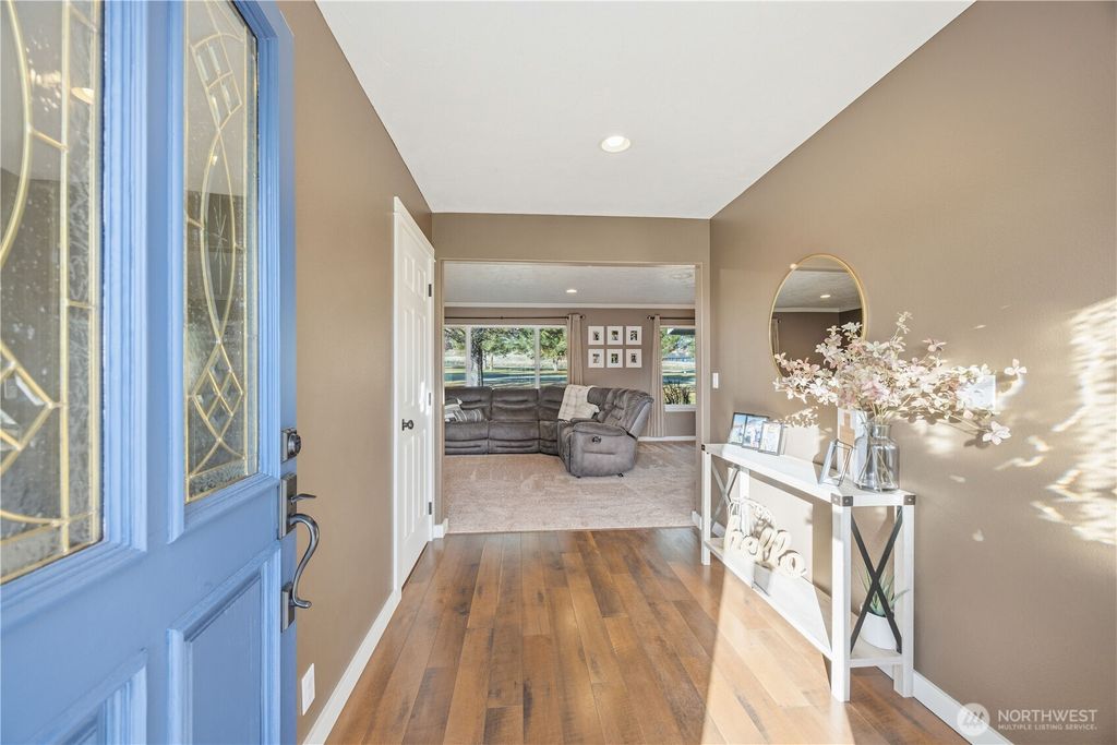 Photo of 99 Golf Course Drive, Pateros, WA 98846 (MLS # 2465036)