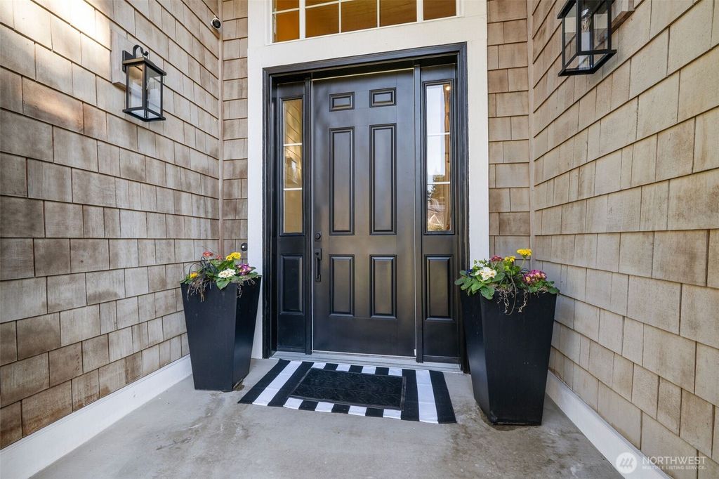 Photo of 3808 212th Avenue SE, Sammamish, WA 98075 (MLS # 2478323)