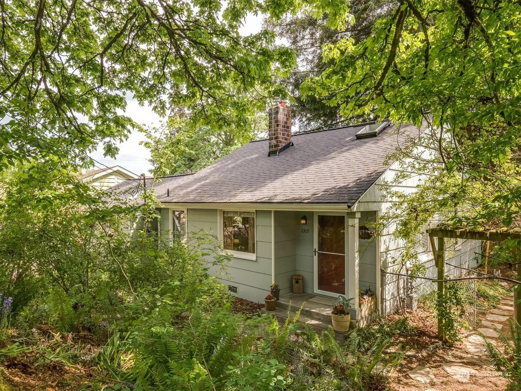 Photo of 2303 N 115th Street, Seattle, WA 98133 (MLS # 2068916)