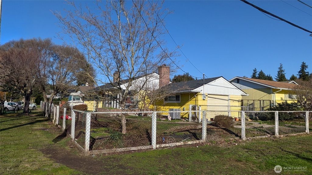 Photo of 1701 51st Street NE, Tacoma, WA 98422 (MLS # 2478984)