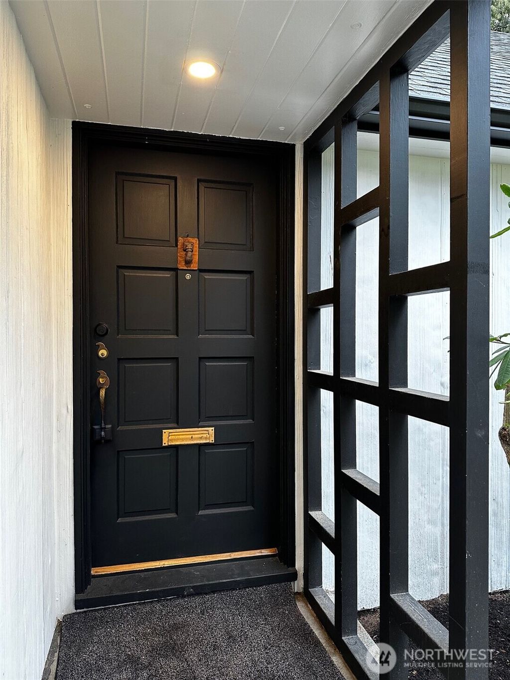 Photo of 519 NE 94th Street, Seattle, WA 98115 (MLS # 2330791)