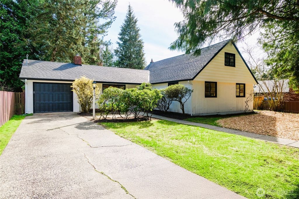 Photo of 519 NE 94th Street, Seattle, WA 98115 (MLS # 2330791)