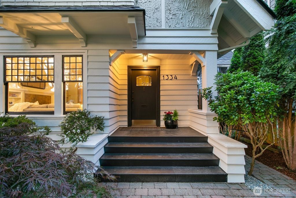Photo of 1334 44th Avenue SW, Seattle, WA 98116 (MLS # 2391090)