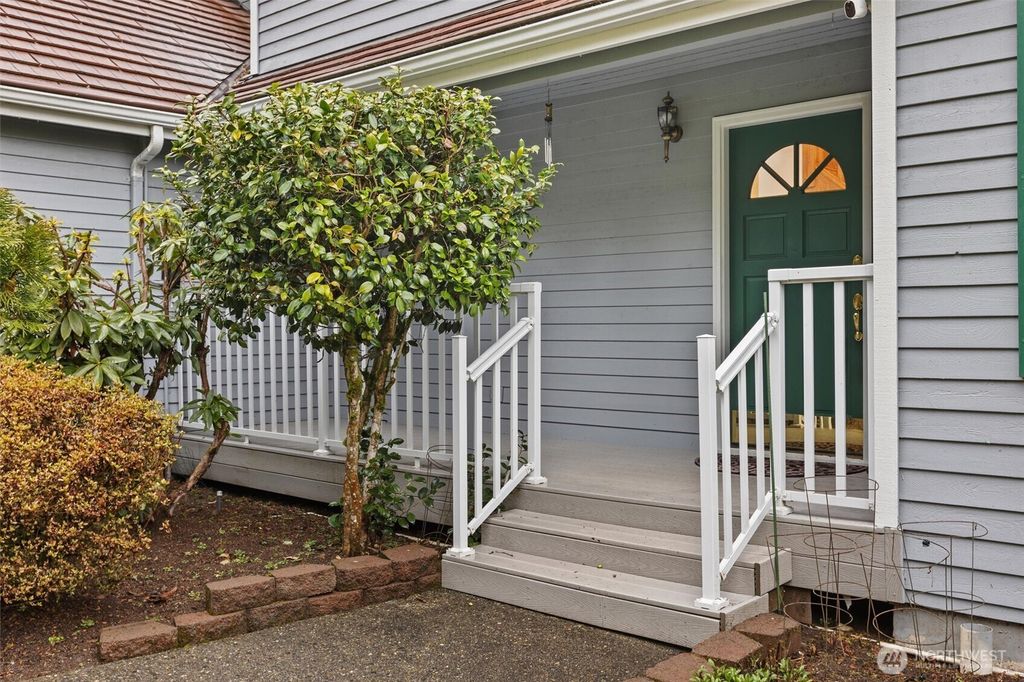 Photo of 17530 233rd Place NE, Woodinville, WA 98077 (MLS # 2343596)