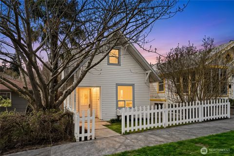 Photo of 4135 36th Ave Ave SW, Seattle, WA 98126 (MLS # 2519883)