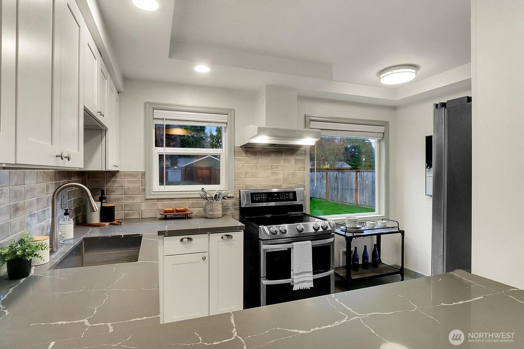 Photo of 1021 Walnut Street, Edmonds, WA 98020 (MLS # 2478803)