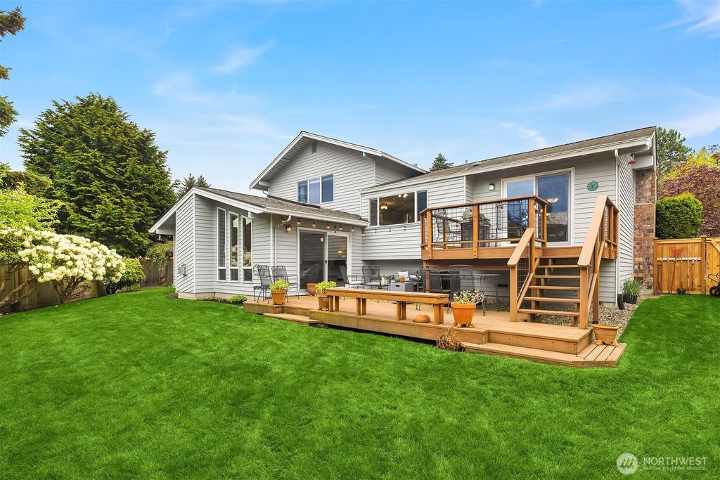 Photo of 7388 126th Place SE, Newcastle, WA 98056 (MLS # 2516244)