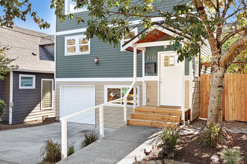 Photo of 2111 E Pine Street, Seattle, WA 98122 (MLS # 2426121)