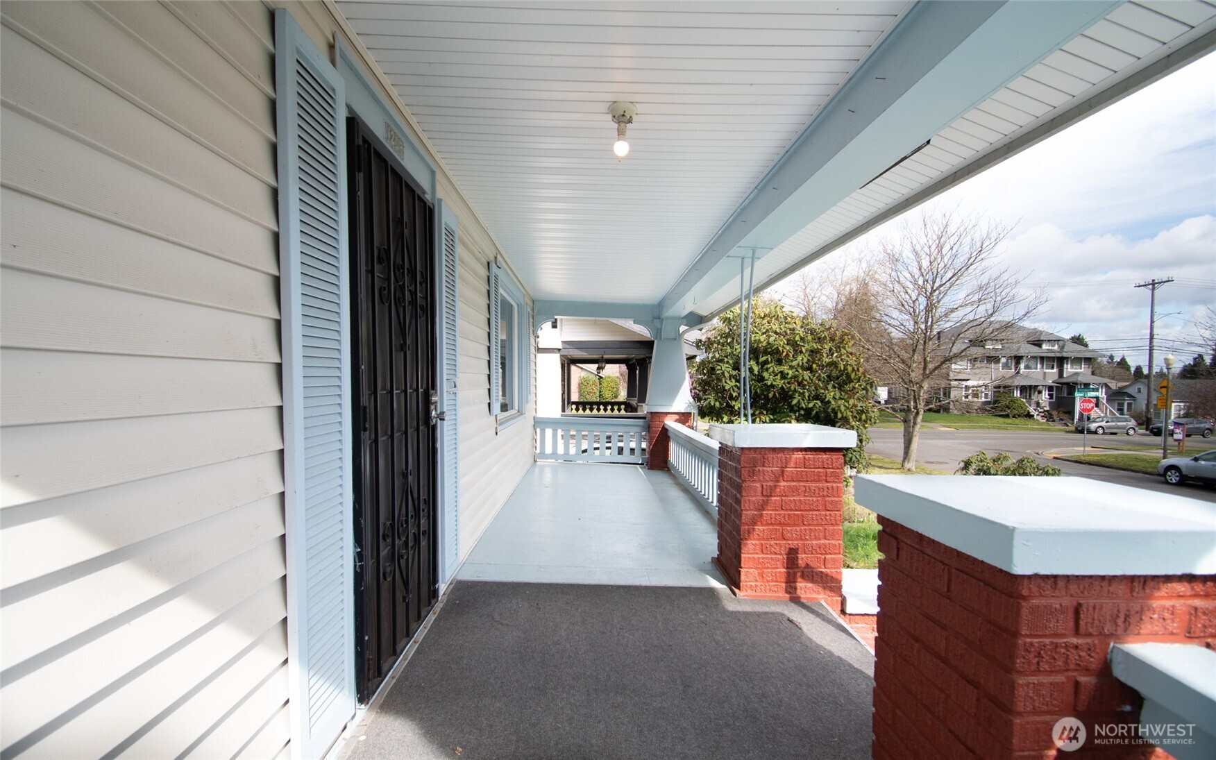 1208 S Ainsworth Avenue