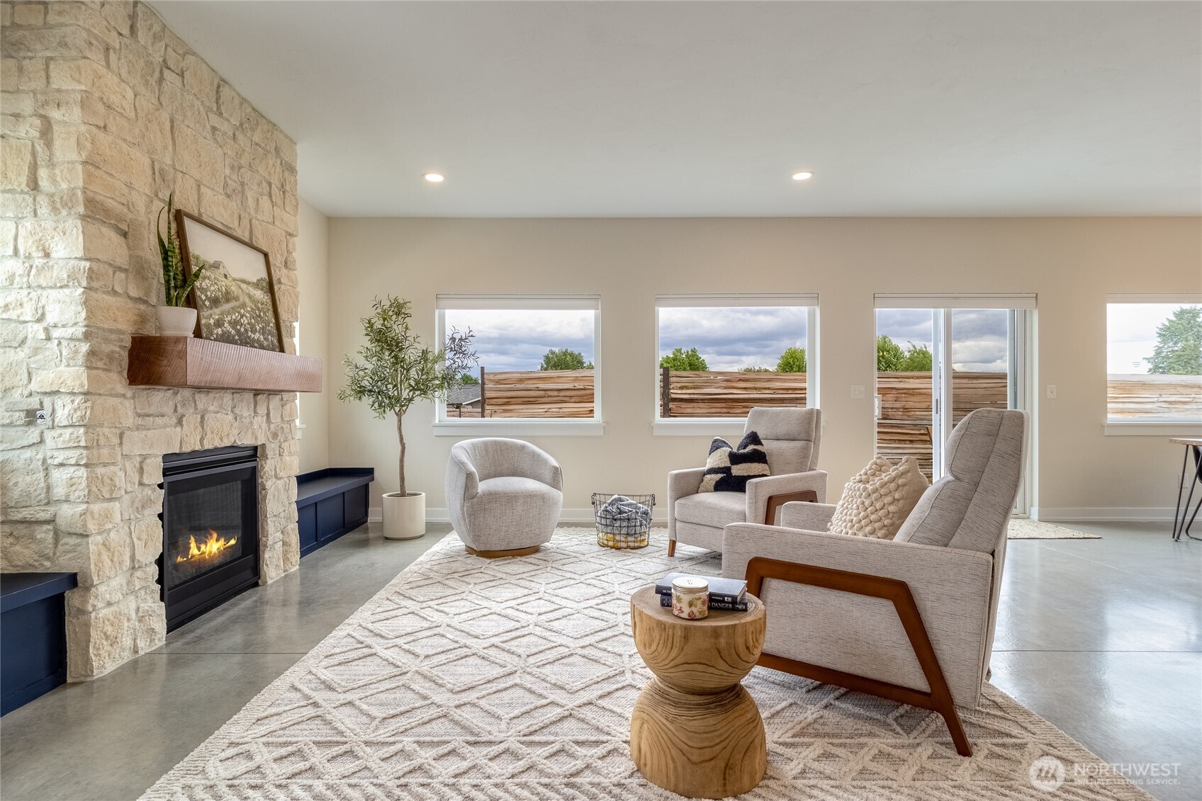 2136 Solara Lane