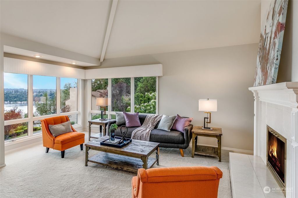 Photo of 1630 207th Avenue NE, Sammamish, WA 98074 (MLS # 2003605)