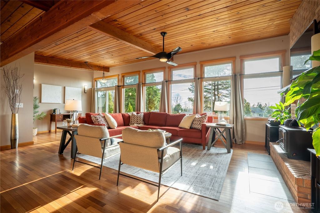 Photo of 634 Allan Street, Blaine, WA 98230 (MLS # 2485603)